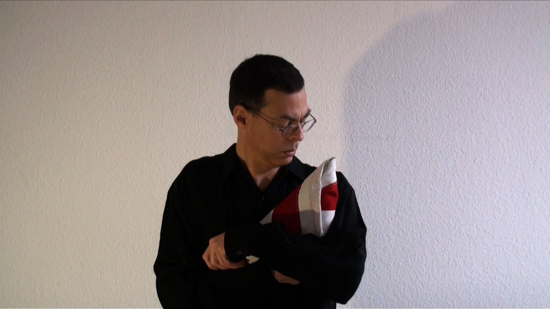 Conversing with Colored Cloth